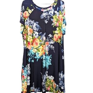 Plus Size Heimish U.S.A Floral Dress w/ Pockets Navy in Size 3X